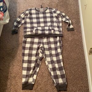 NWOT Super Soft Pajama Set